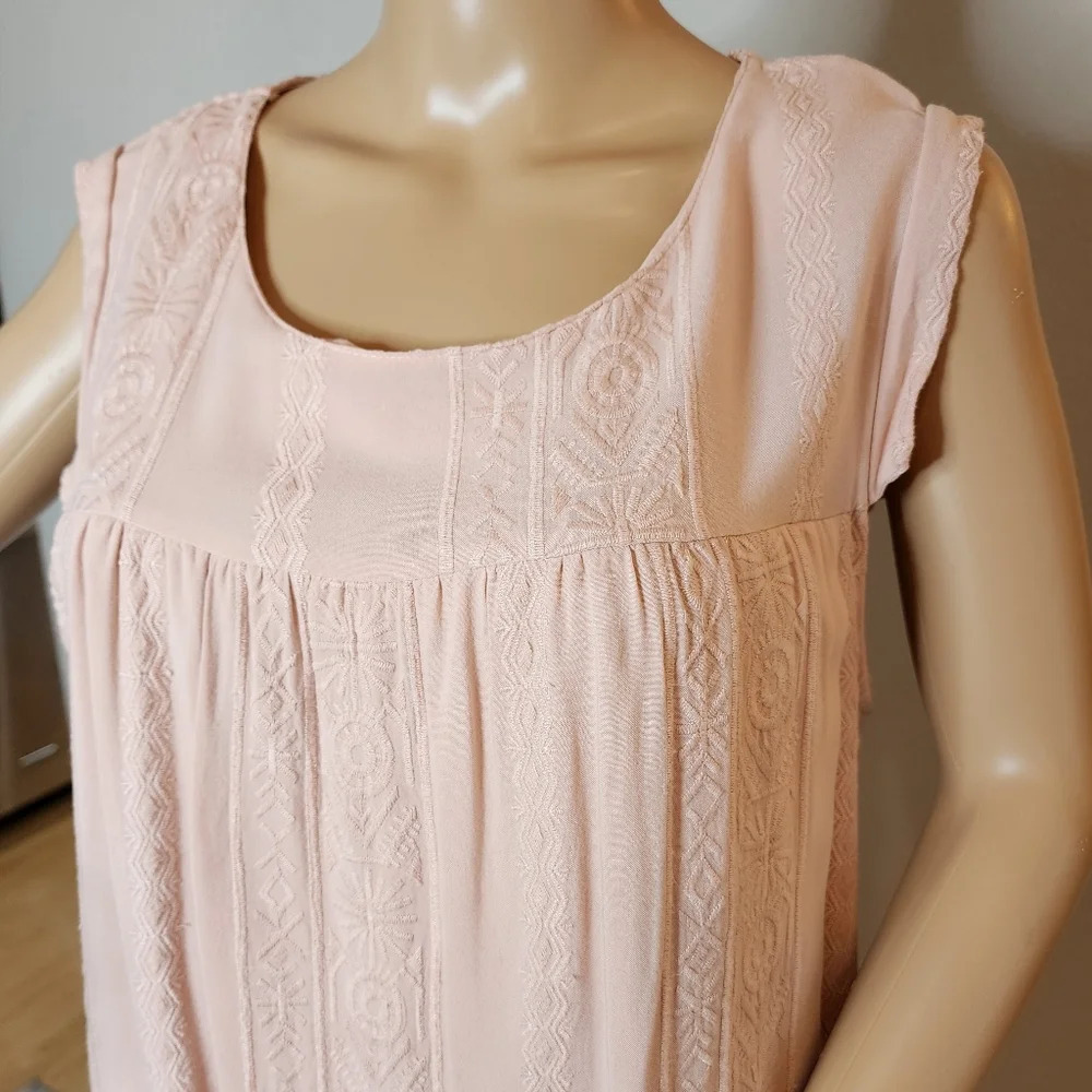 Knox Rose Pink embroidered sleeveless dress.  Size XL. Rayon. - Picture 2 of 16